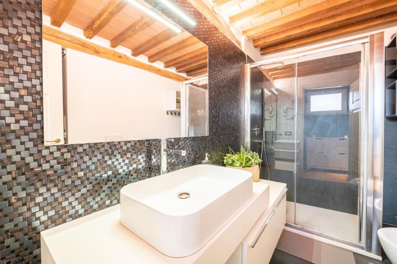 Casa San Paolino Dentro Le MuraElegant Flat Wifi E Selfcheckin Лука Екстериор снимка